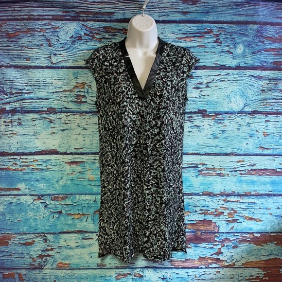 Banana Republic Sleeveless Shift Dress - Picture 6 of 10